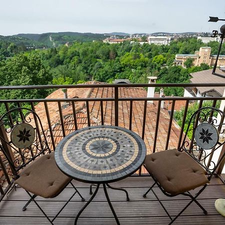 Historic Apartment In The Heart Of The City Велико-Тырново Экстерьер фото